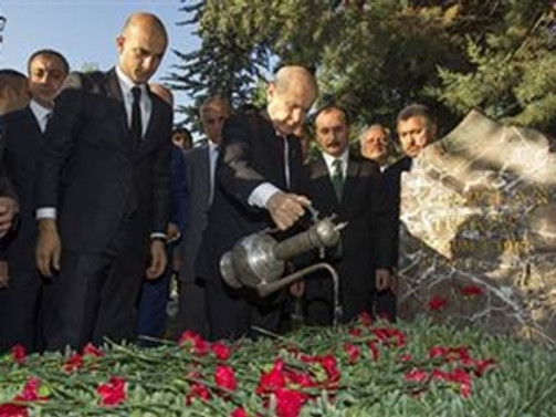 Bahçeli geleneği bozmadı