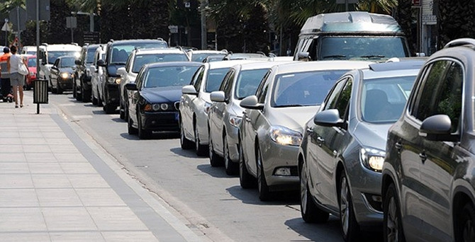 Tatilcilerin dönüş yolculuğu erken başladı