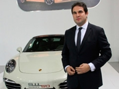 Porsche müdürü kazada hayatını kaybetti
