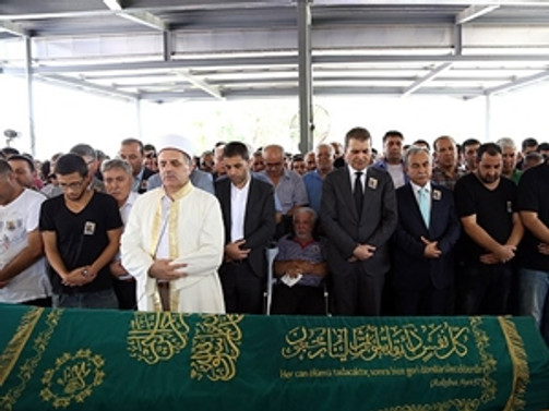 Sanatçı Göğebakan'ın cenazesi defnedildi