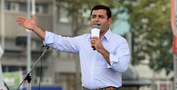 Canlı yayında tartışmaya davet etti