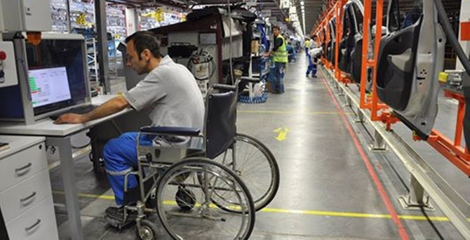 Çalıştırılmayan her engelli için bin 903 lira ceza