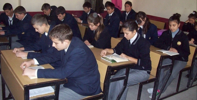 Lise son sınıflar için flaş karar