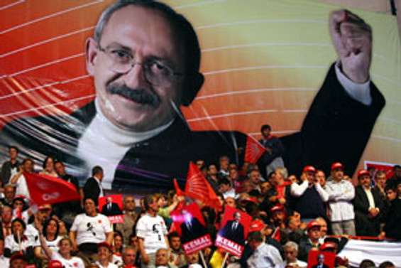 CHP'de Adana ve Hatay İl yönetimi görevden alındı