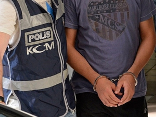 "Paralel yapı" operasyonunda 4 polis teslim oldu