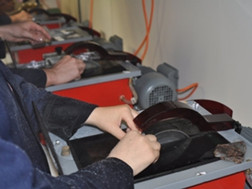 Engelsiz 'Değerli Taş Kesim Merkezi' açıldı