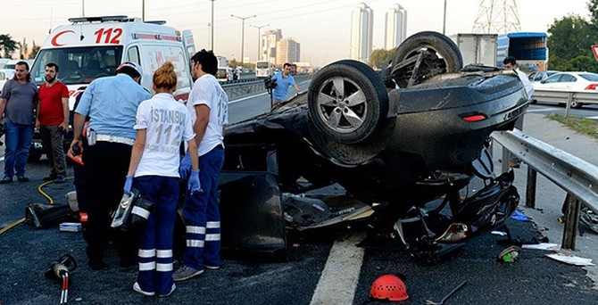 TEM'de trafik kazası: 2 ölü