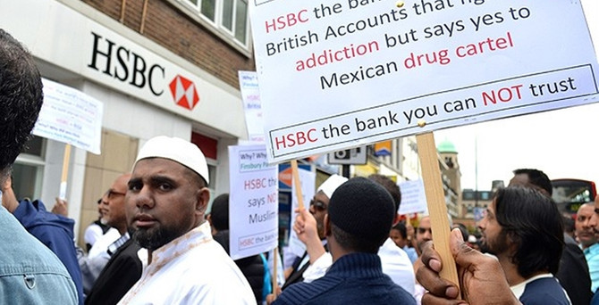 HSBC'ye "İslamofobik" protestosu