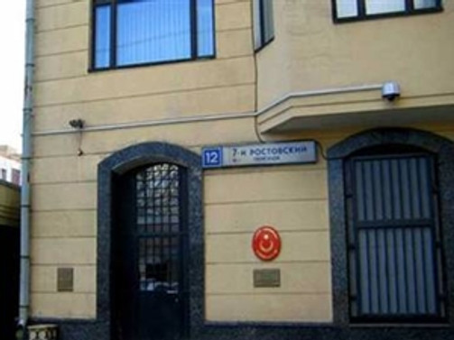 Moskova'daki Türk elçiliğine saldırı