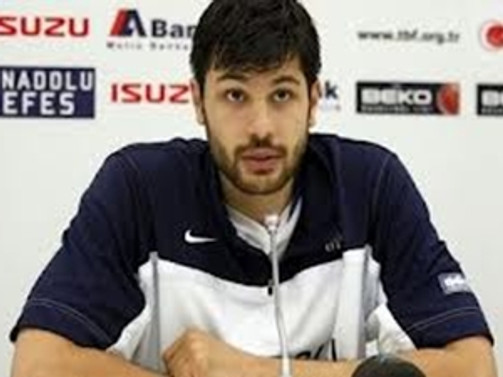 Cenk Akyol, Anadolu Efes'te