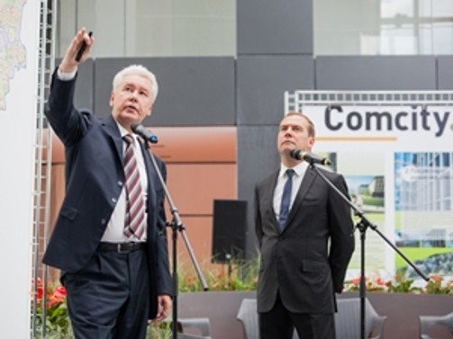 Medvedev, Rönesans'ın Comcity projesini ziyaret etti