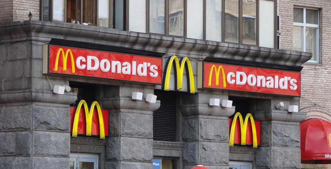 McDonald's Moskova'daki 4 şubesini kapattı