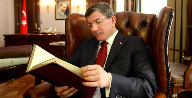 Ve yeni Başbakan Davutoğlu
