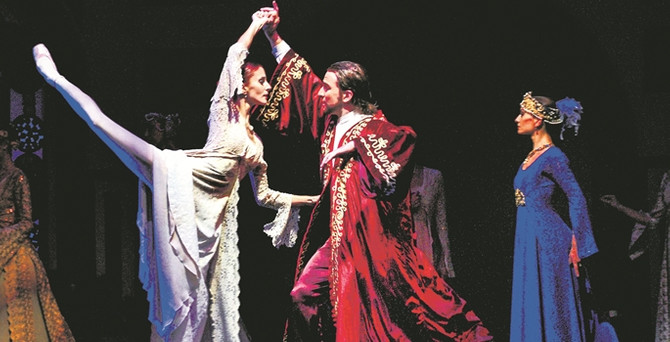 Opera ve balenin başkenti Aspendos