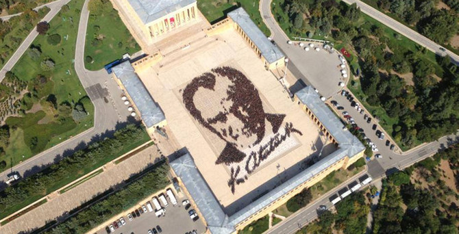 6 bin kişiyle Atatürk portresi