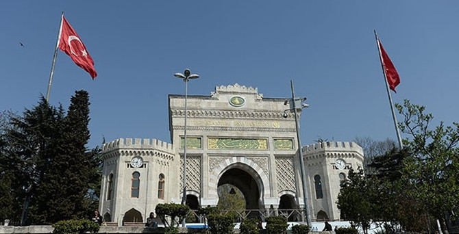 İÜ'de sınavsız ikinci diploma fırsatı