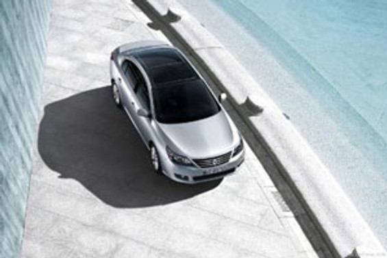 Renault, Latitude'ü Moskova'da tanıttı