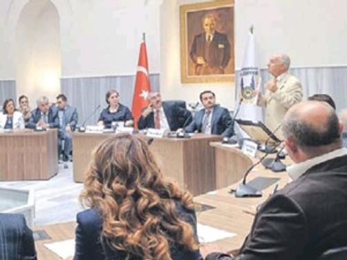 Lüleburgaz Belediye Meclisi 450 yıllık Külliye'de toplandı