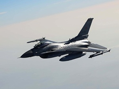 Türk F-16'larına taciz