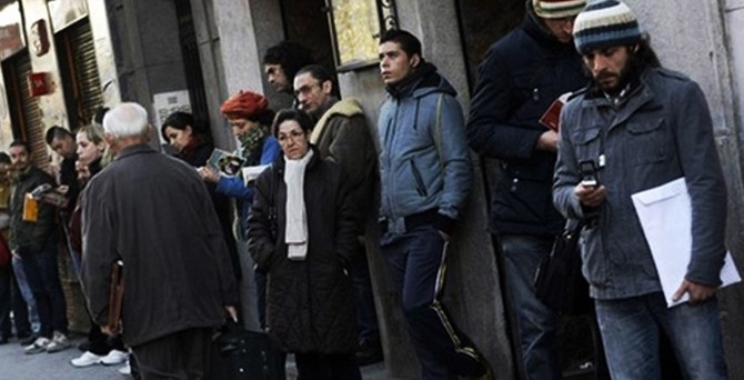 Geçici işçi bireye ve ekonomiye zarar veriyor