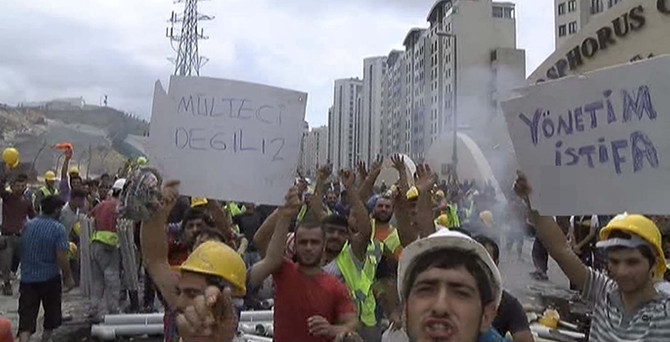 Halkalı'da eylem yapan işçiler yol kapattı