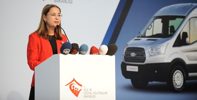 Kadın sığınma evlerine 135 Ford Transit daha