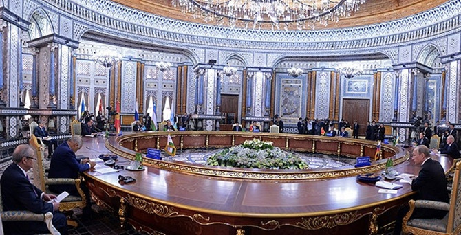 Şanghay İşbirliği Örgütü zirvesi başladı