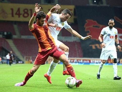 Arena'da 'sessiz' gece