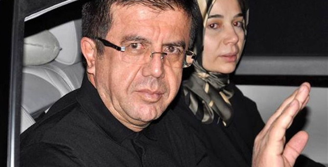 Bakan ve vali eşleri kaza geçirdi
