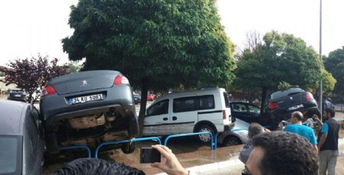 Eskişehir’de OSB’yi sel bastı!