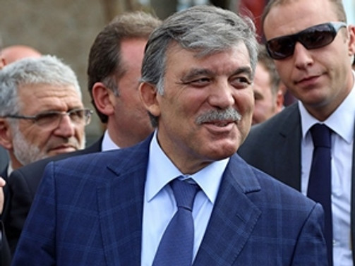 Gül'den, Erdoğan ve Davutoğlu'na tebrik