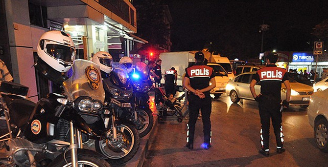 İstanbul'da 15 bin polisle operasyon