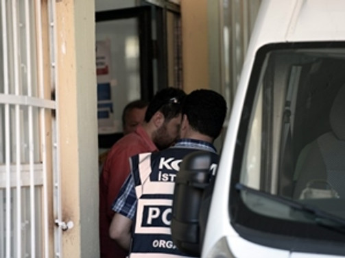 13 polise 'usulsüz taltif' gözaltısı