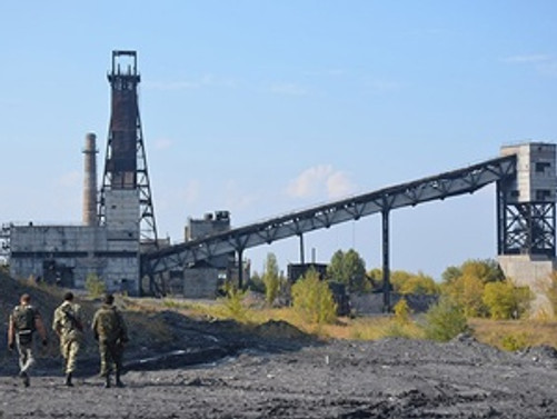 Ayrılıkçılar Donetsk havaalanına saldırı başlattı