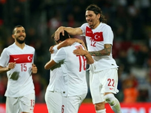 Milli takımda 5 oyuncu daha kadro dışı