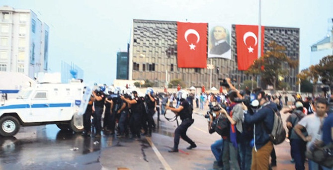 'Ortak hassasiyetle küfür kaldırıldı'