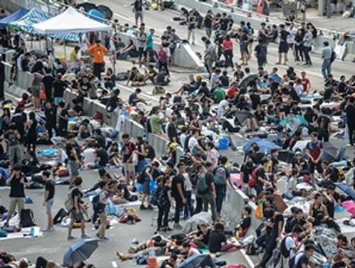 Hong Kong'da hükümet protestocularla görüşecek