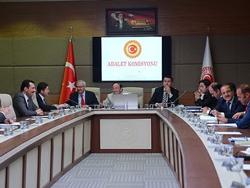 Yeni yargı paketi salı günü Komisyon'da