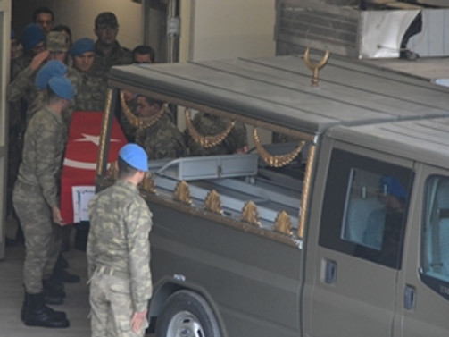 Yıldırım isabet eden asker şehit oldu