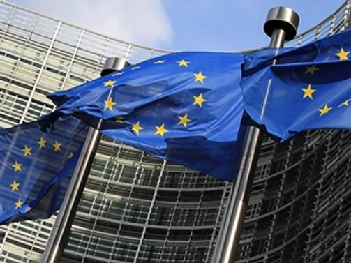 AB 2015'te 3.üncü dip'i görebilir