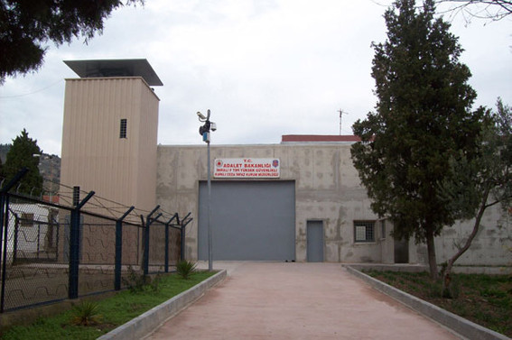 Heyet İmralı'ya gitti