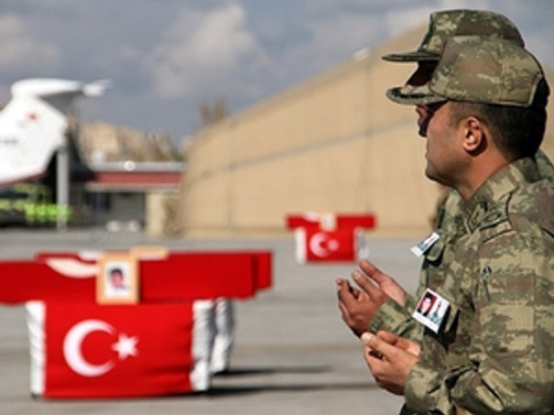 Şehitler için Van'da tören düzenlendi
