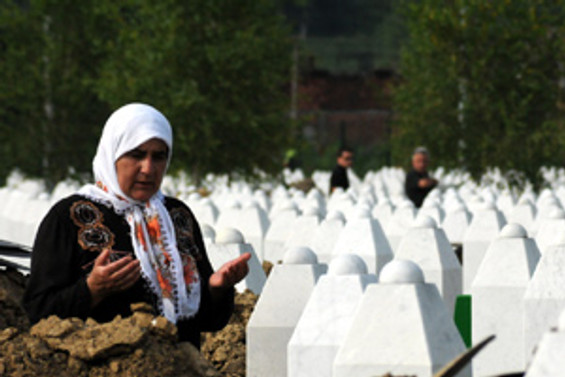 Srebrenica katliamı anılıyor