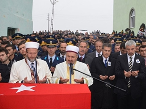 Şehit Astsubay Aydoğdu toprağa verildi