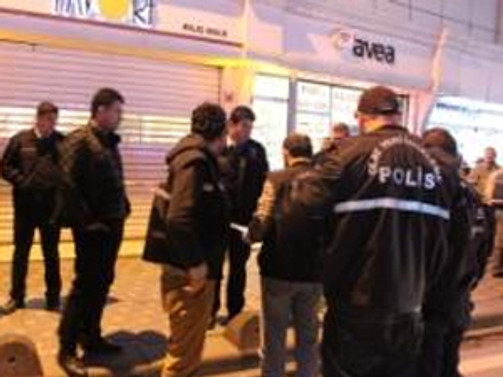 Uzun namlulu silahla kuyumcu soygunu