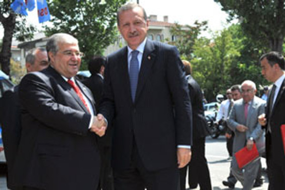 ”Terör tek partinin çözeceği bir olay değil”