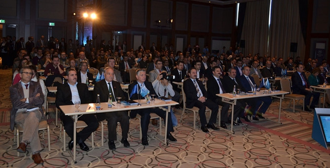 Bursalı KOBİ’lere dijitalde markalaşmayı anlattı