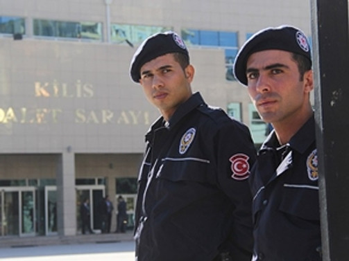 Kilis'te 25 polis gözaltında