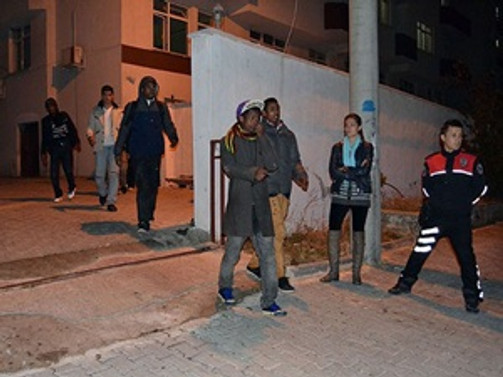 Ayvalık açıklarında 48 kaçak yakalandı