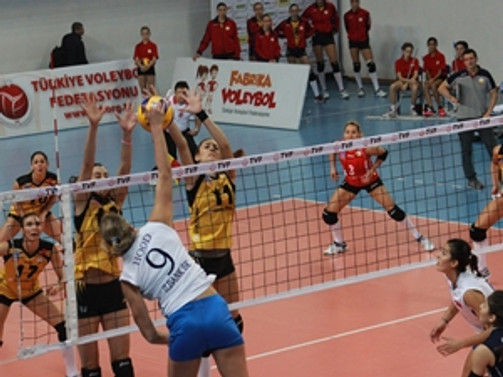 VakıfBank, İlbank’ı rahat geçti